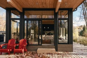 Brits Judge Holiday Homes in Seconds, New Booking.com Research Shows